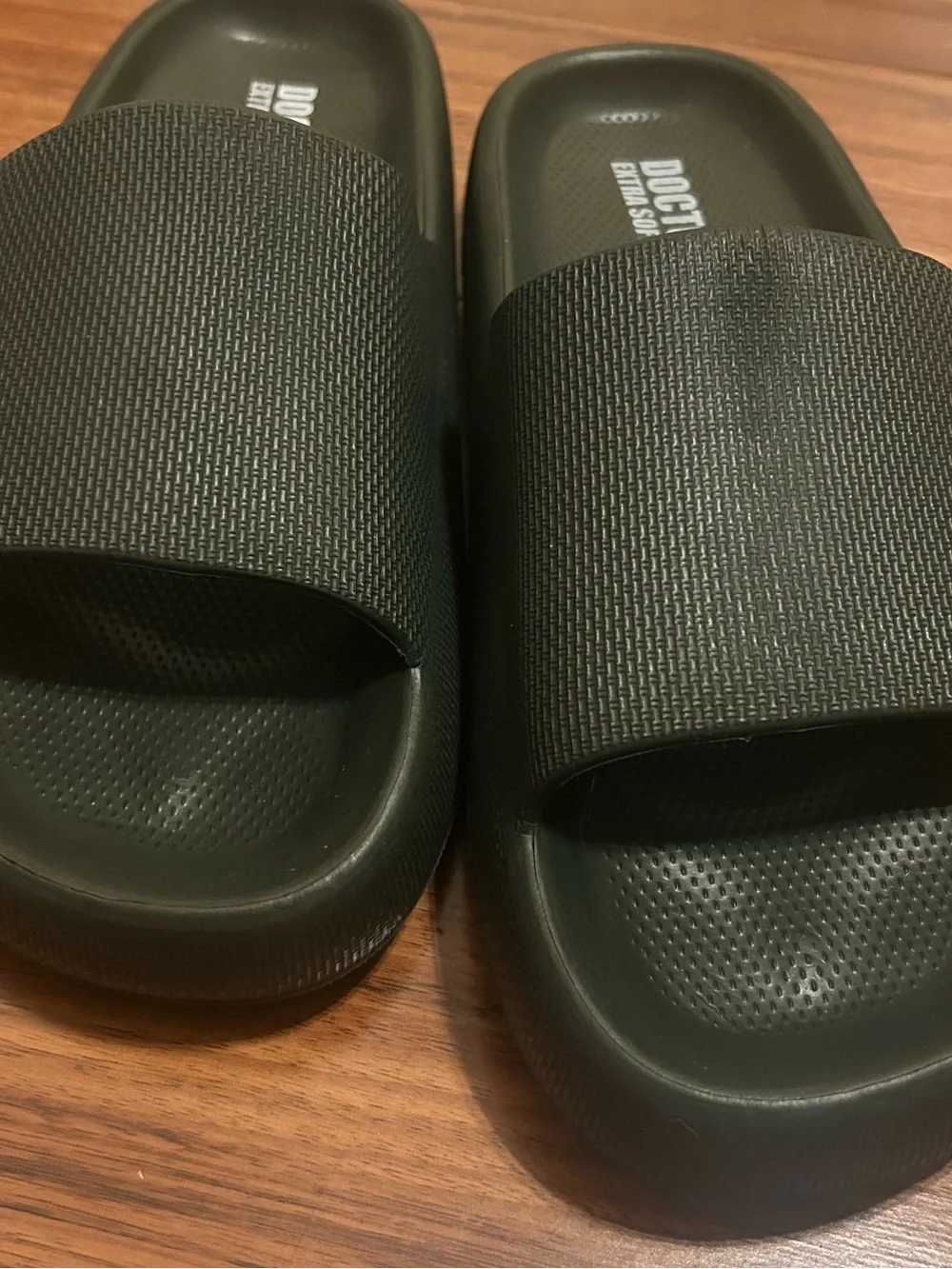 Men's Slide Sandals in Olive Green